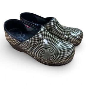 Sanita Danish Clogs Woman Sz 36 Nurse Shoes Psychedelic Print Anti-slip Medical